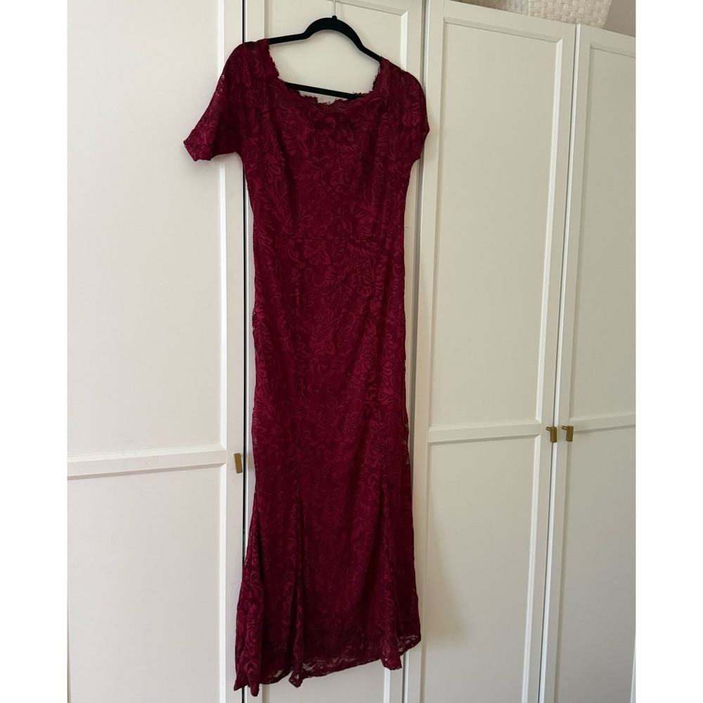 JJs House women's short sleeve lace maxi dress burgandy size large NEW